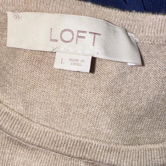 LOFT cold shoulder sweater women’s size large - Picture 15 of 15